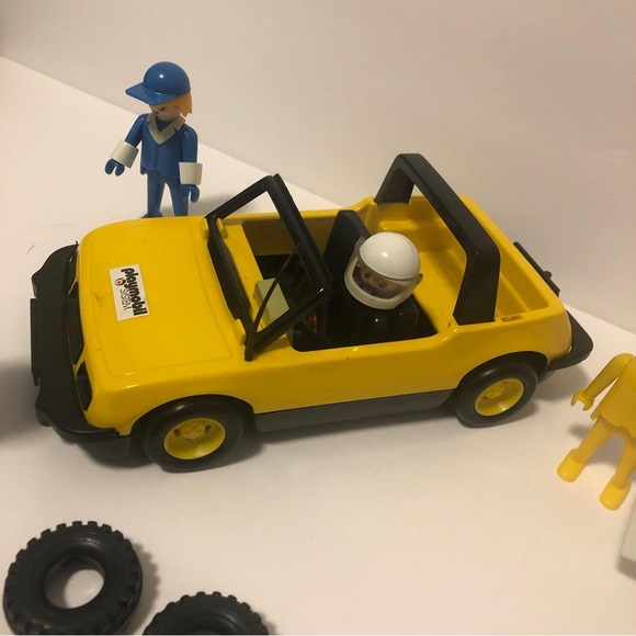 Set of 22 Vintage Playmobil Figurines, Car and Accessories (~1974-1981) - Picture 2 of 8